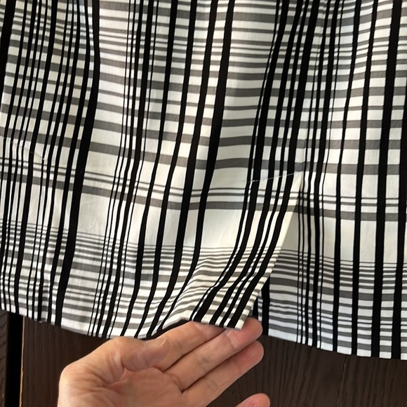 Apt. 9 black, white and gray striped pencil skirt. Size 8. NWOT - Picture 7 of 8